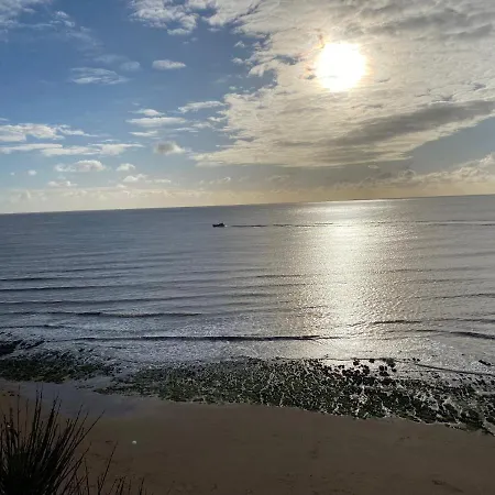 Stones Throw - Stunning House, Mins From Beach And Dogs Welcome Broadstairs Exterior photo