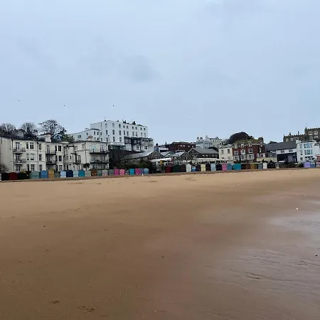 Stones Throw - Stunning House, Mins From Beach And Dogs Welcome Broadstairs Exterior photo